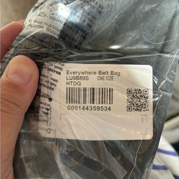 Everywhere belt bag -Jacquard Camo Cotton Obsidian / Black - Picture 2 of 2